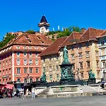 Weekends Centre - Free Parking, Pets Welcome & Walk To Old Town - - Kunsthaus Apartment
